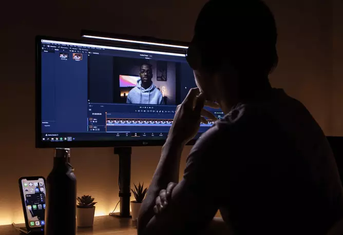   AI Development content-img